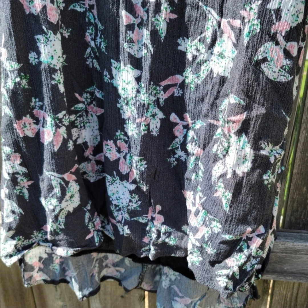 Lush Floral Sleeveless top - photo 2