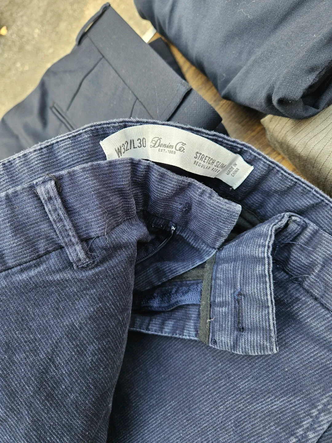 53 mens pants and shirts..size medium image indicator(5)