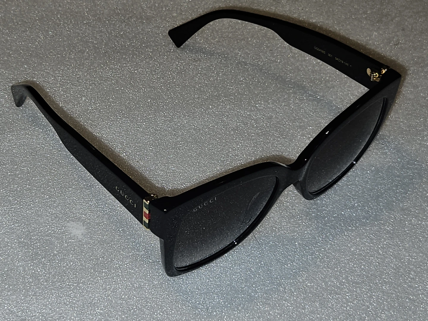 100% AUTHENTIC Gucci Black Sunglasses - photo 2