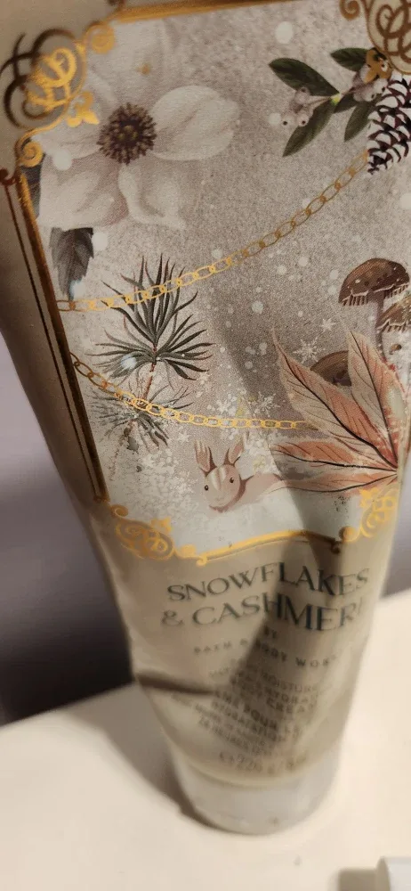 Bath & Body Works Snowflakes cleanout sustainability star'♻️