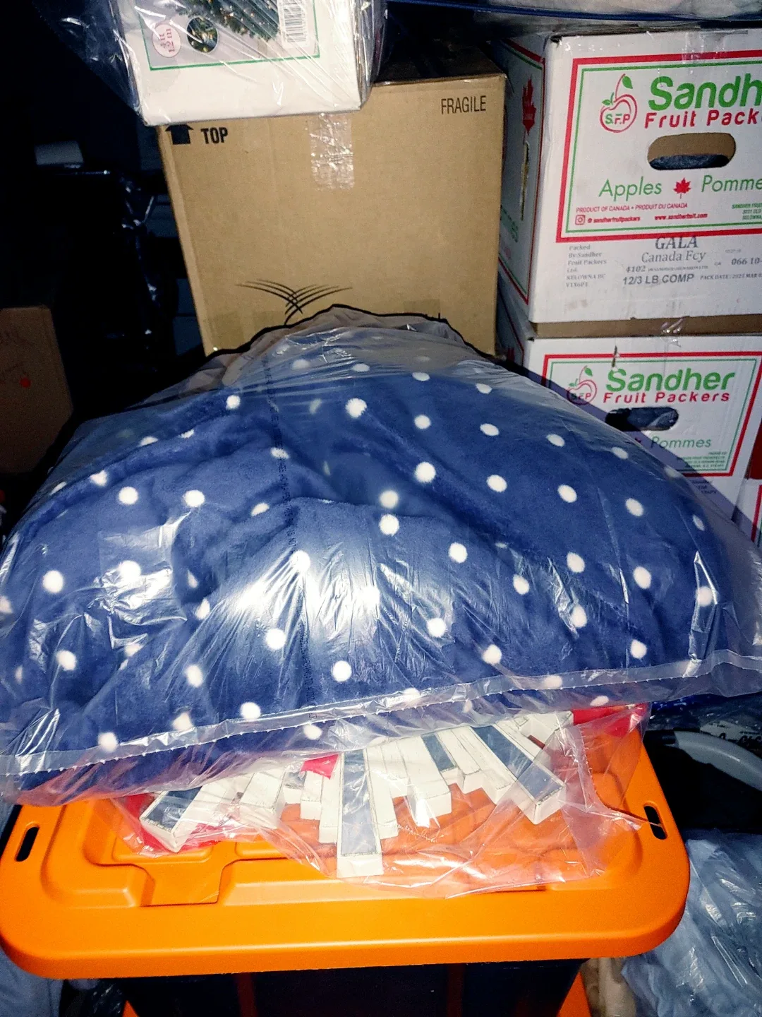 Kate Spade Queen Size Soft Blanket