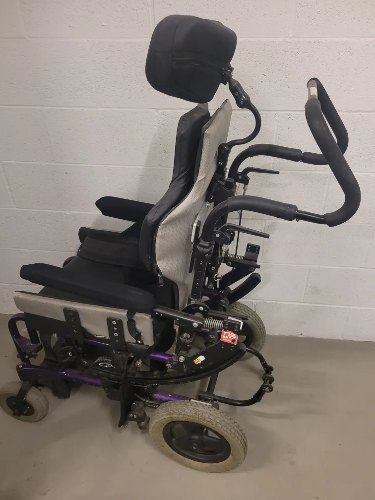 QUICKIE RECLINING WHEEL CHAIR image indicator(4)