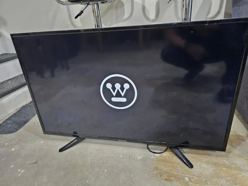 Westinghouse TV 42" image indicator(4)