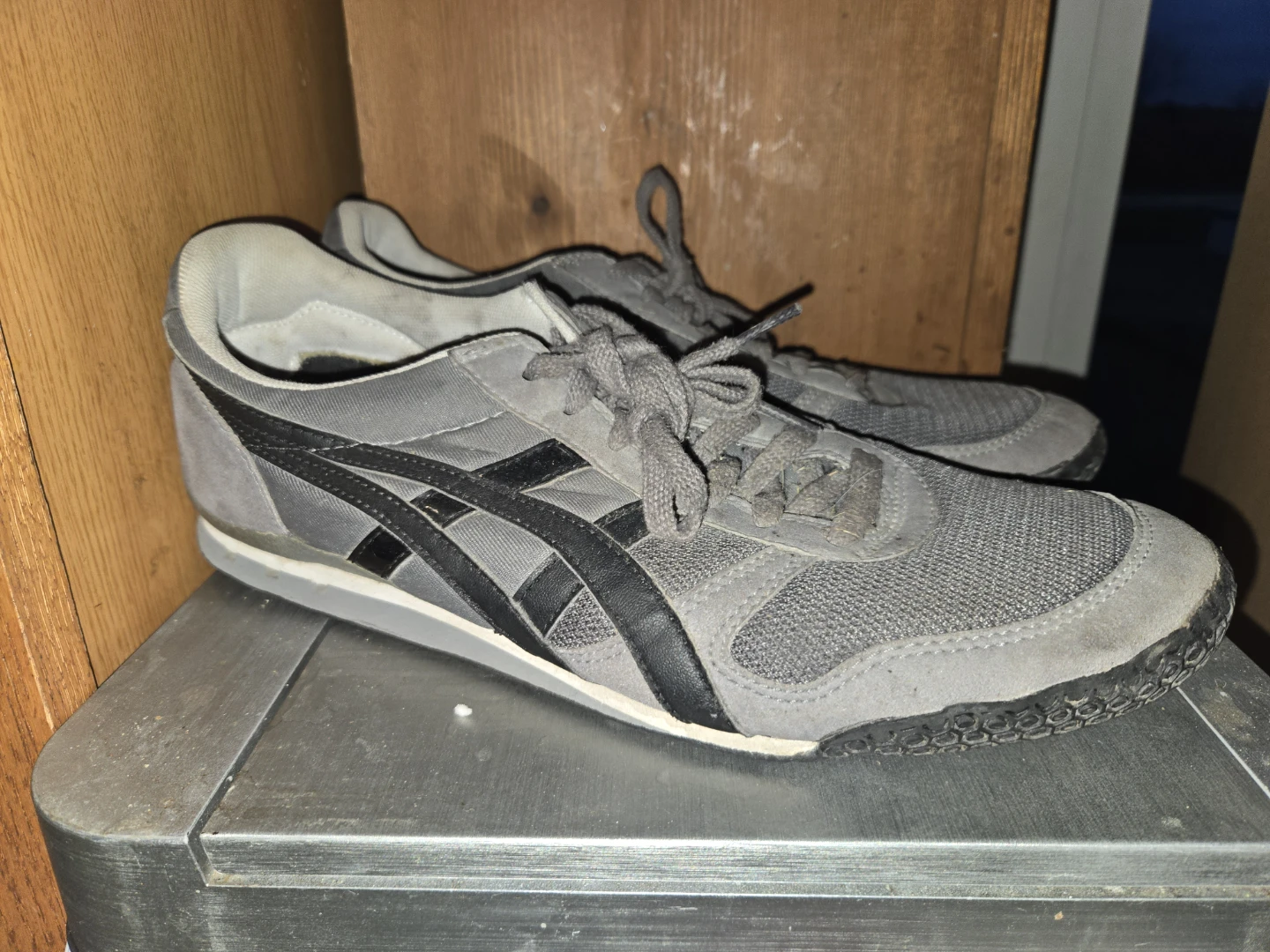 Onitsuka Tiger Running Shoes - photo 3