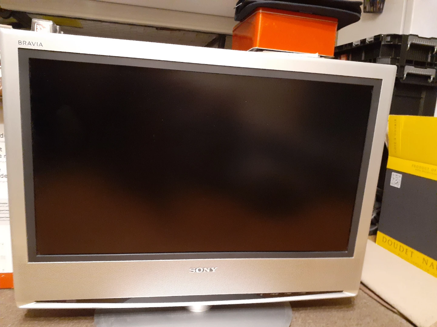 Sony Bravia KLV-S26A10 LCD TV