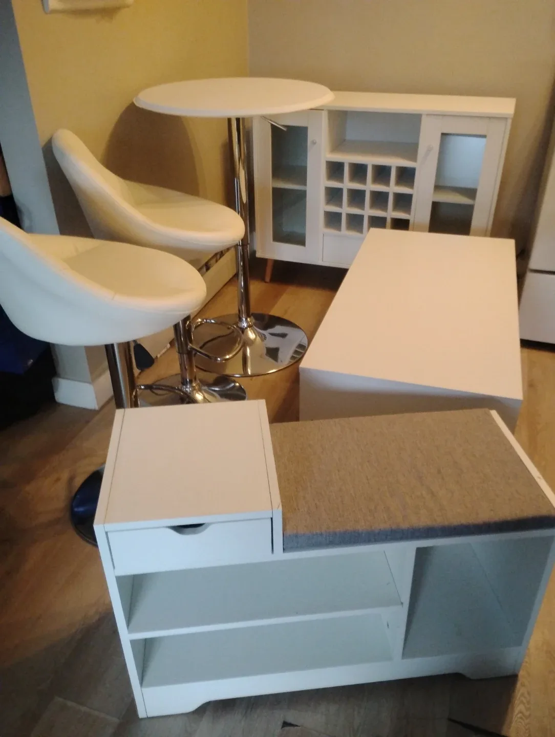 White modern furnishings