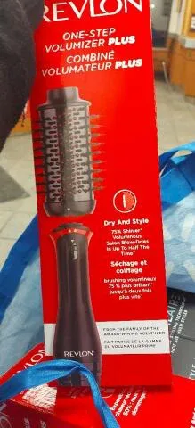 Revlon One-Step Volumizer PLUS - New in Box! image indicator(5)