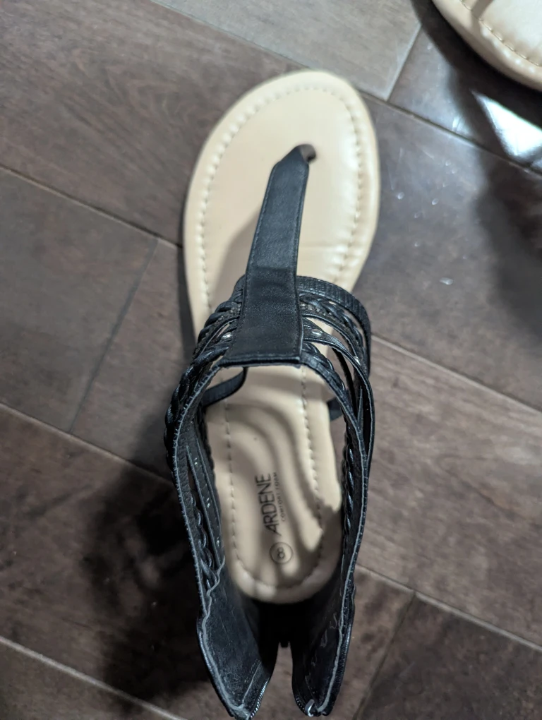 Ardene Black Sandals - Size 8 - photo 2