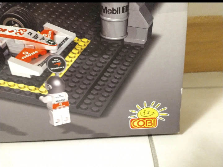 Vodafone McLaren Mercedes Cobi 500 Piece Toy 25500 New & Sealed - photo 3
