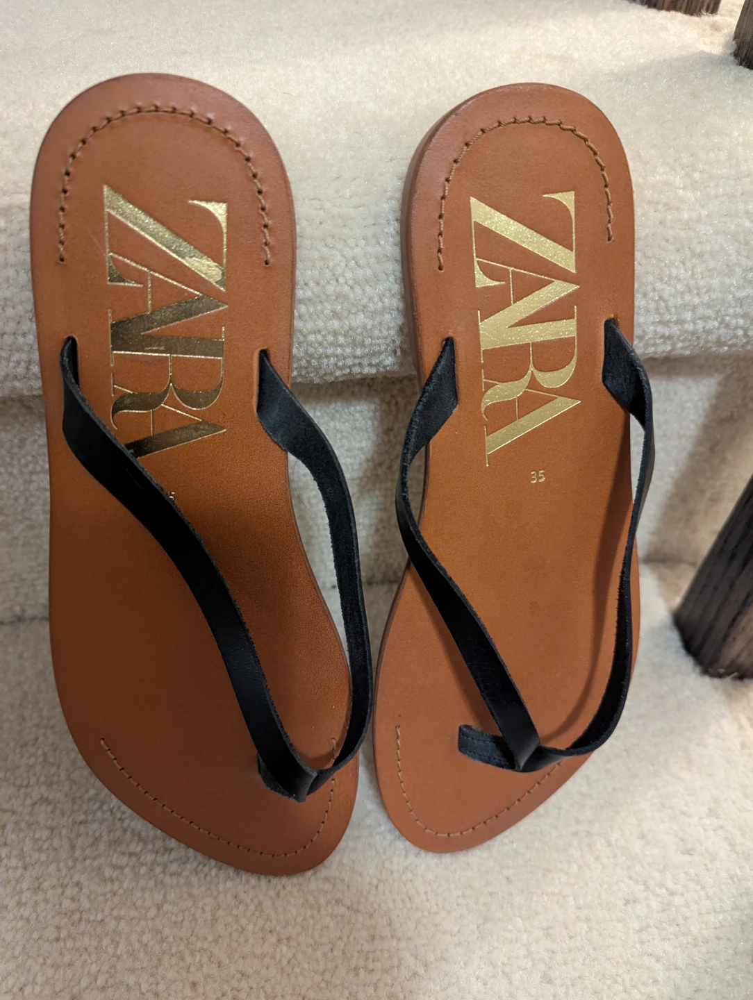 Zara Brown NEW Flip Flops - Size 35 - photo 2