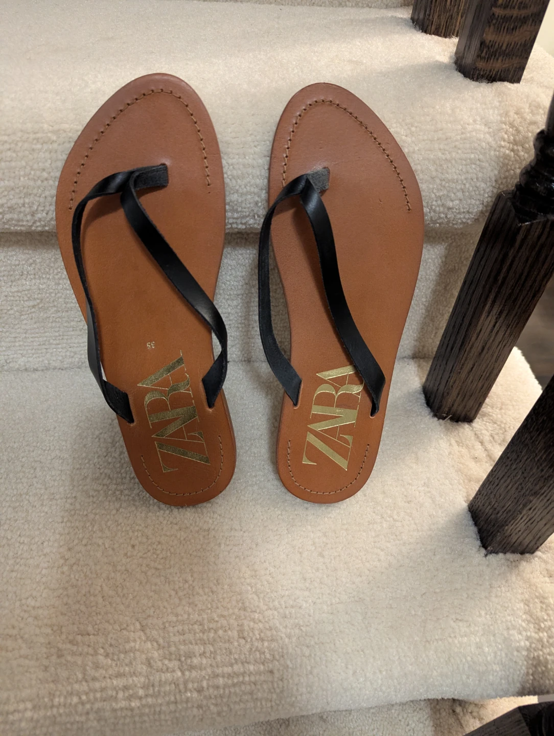 Zara Brown NEW Flip Flops - Size 35 - photo 3