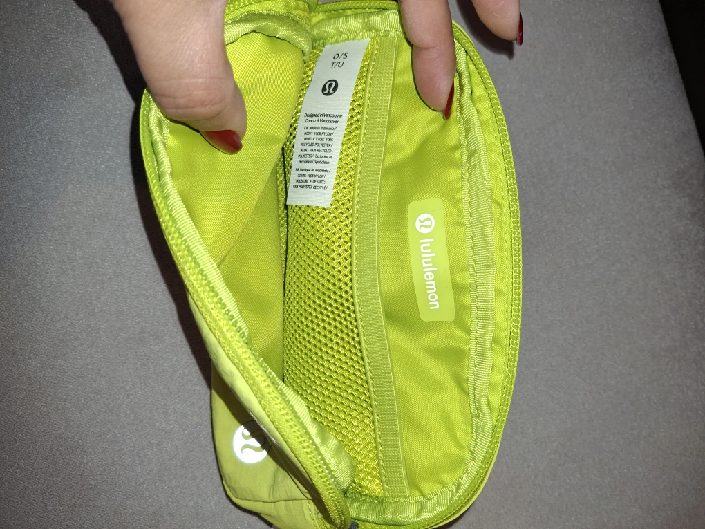 Lululemon Everywhere Belt Bag - Highlight Yellow - photo 2