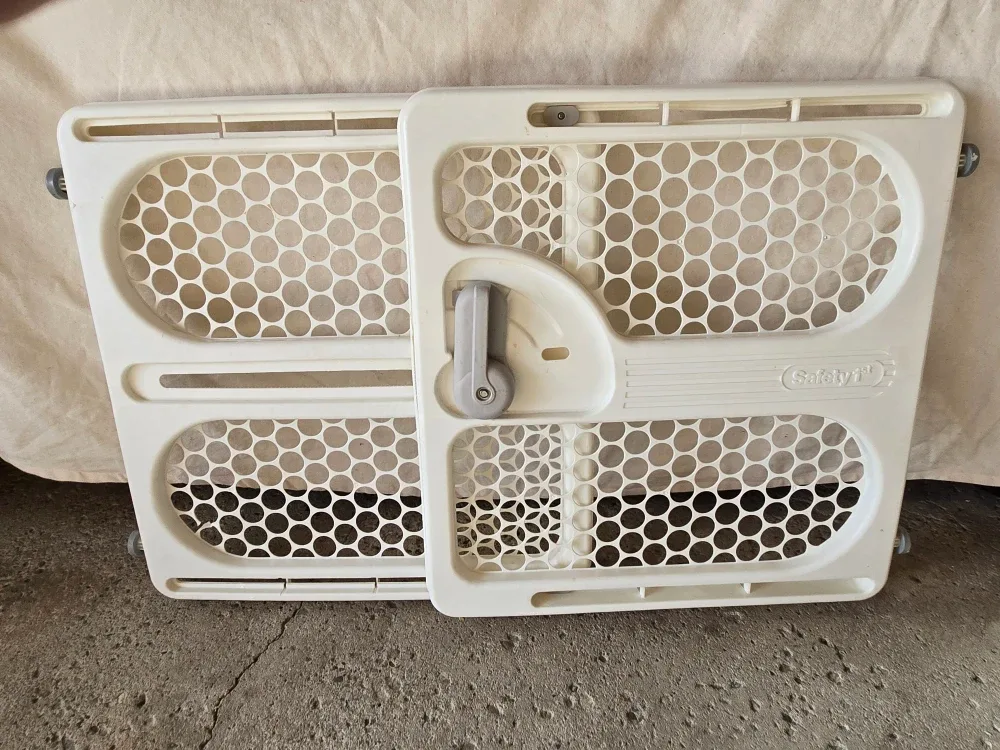 Safety 1st Baby Gate image indicator(2)