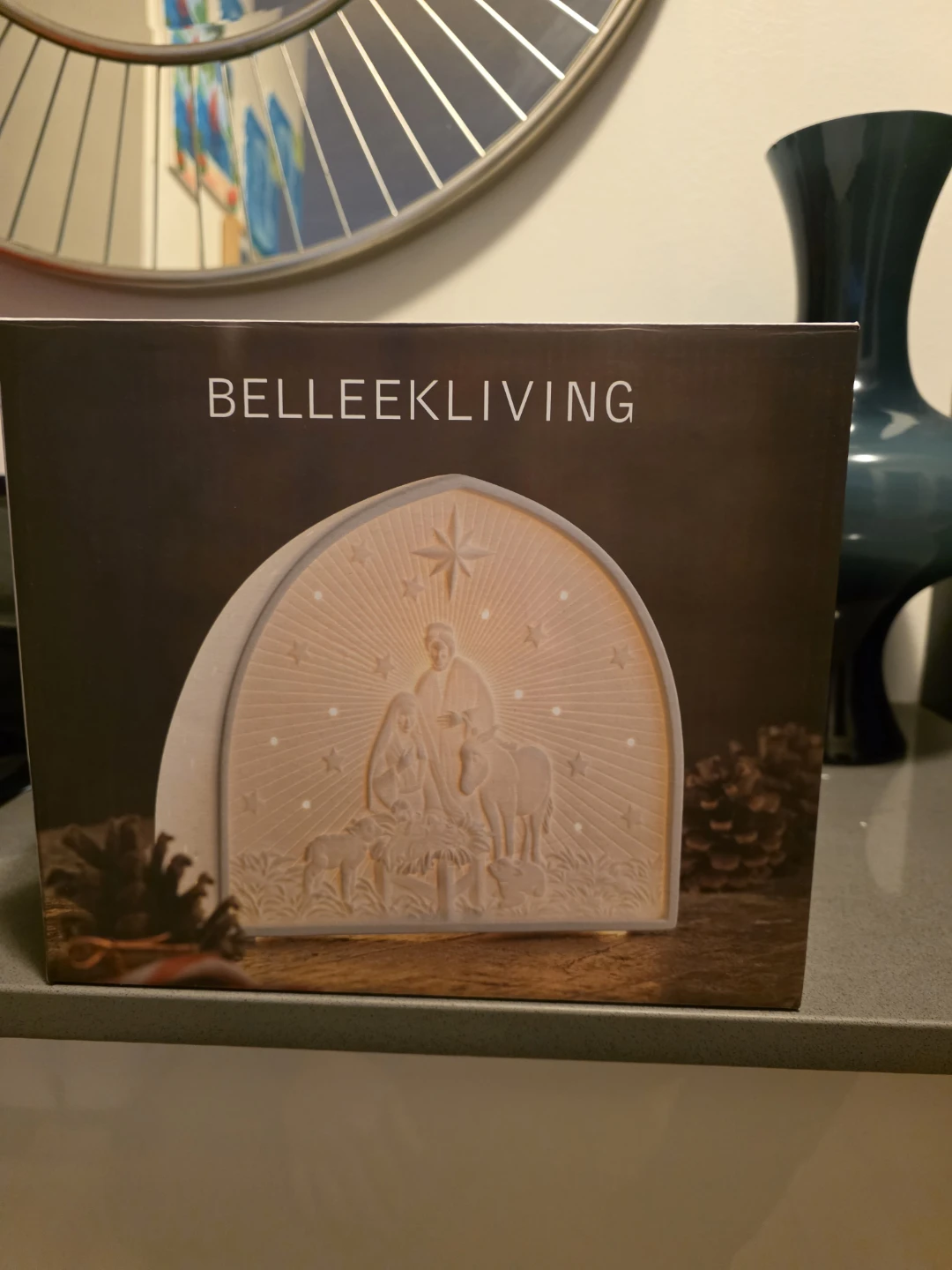 Belleek Living Nativity Crib Luminaire