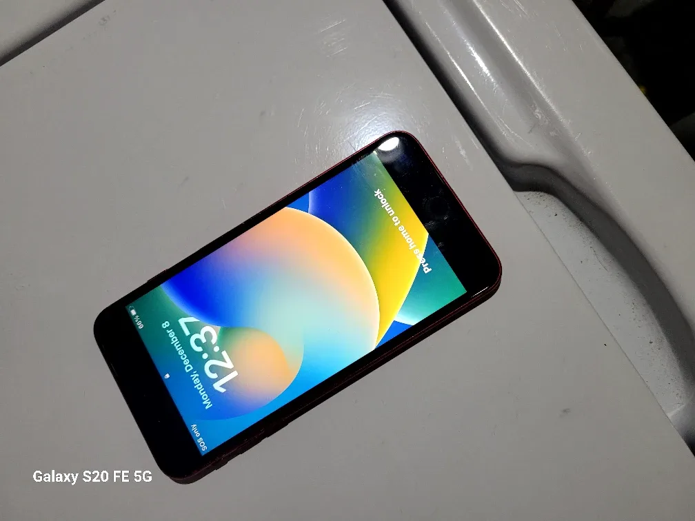 Apple iPhone 8 Plus Red plus