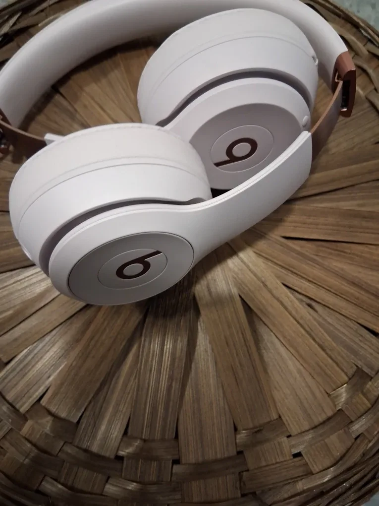 Beats Solo3 Wireless Headphones - Rose Gold image indicator(4)