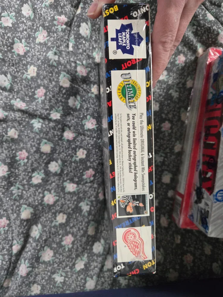 The Original 6 Premium Hockey Card Series - New Sealed image indicator(3)