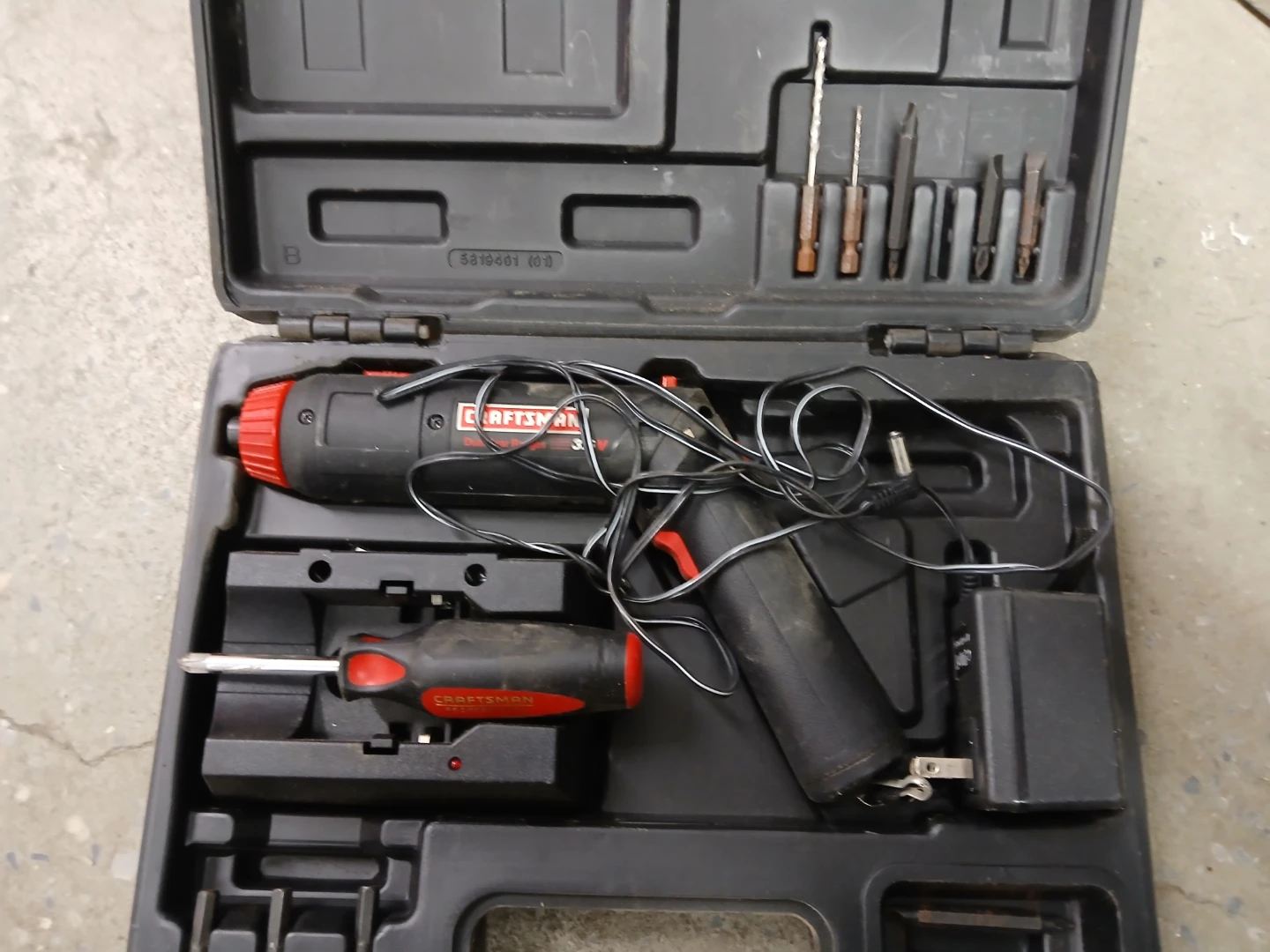 Craftsman Cordless Screwdriver Set w/ Case