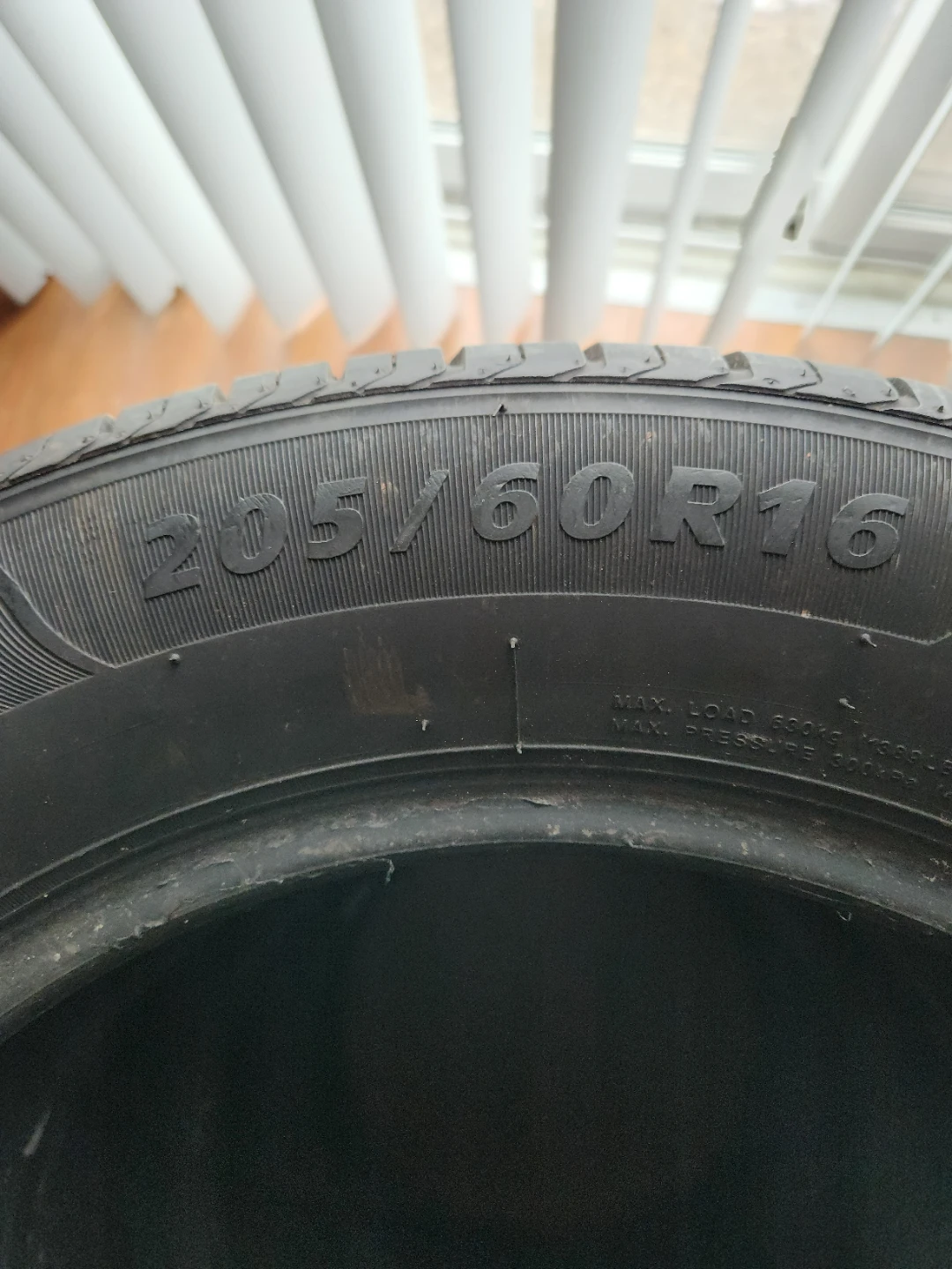 Tires - 205/60R16 - photo 2