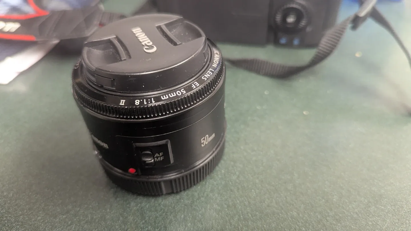 Canon EF 50mm f/1.8 II Lens