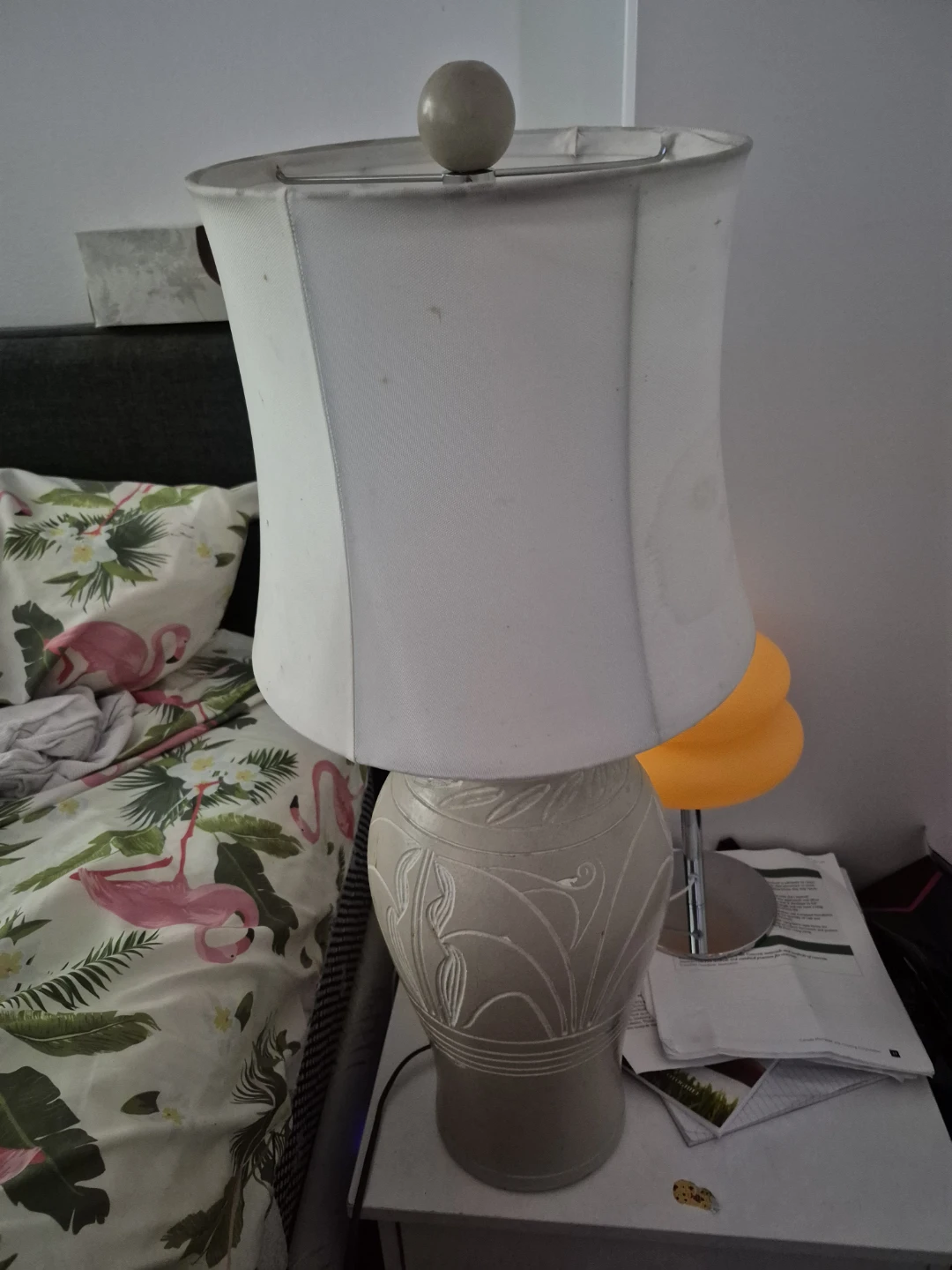 Table Lamp with Floral Design - photo 2