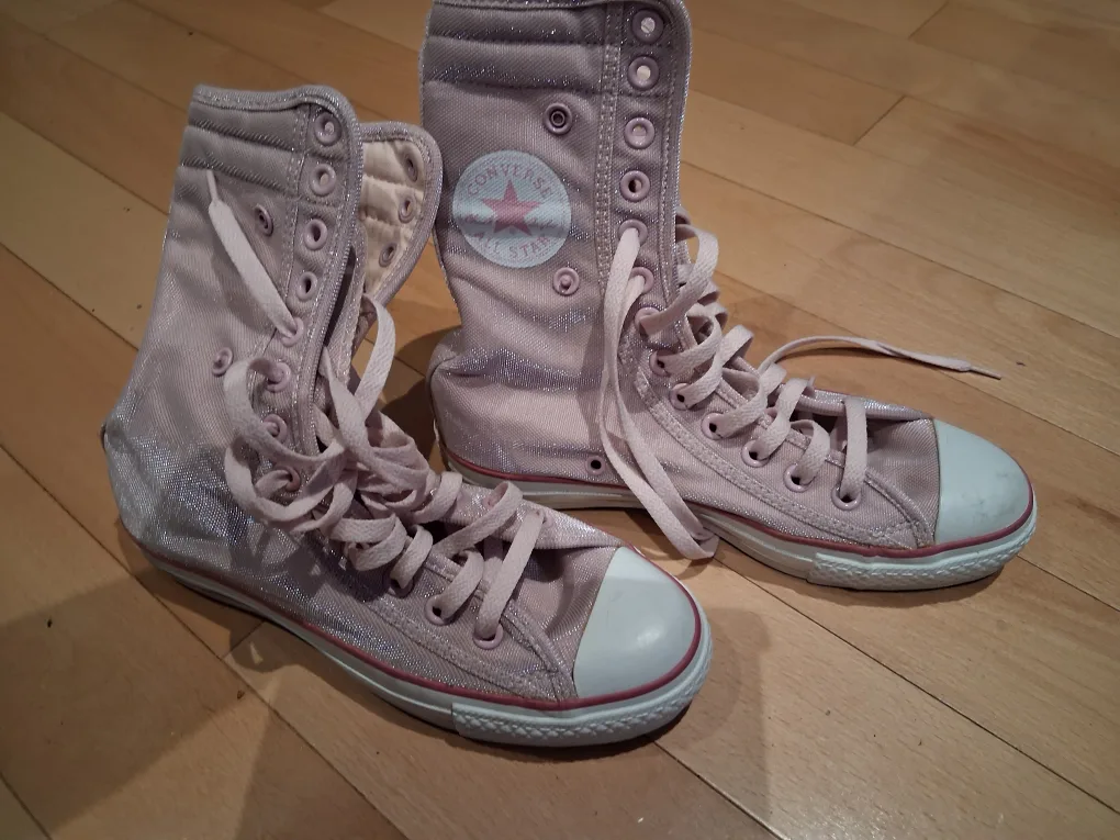 Converse High Top Sneakers Pink