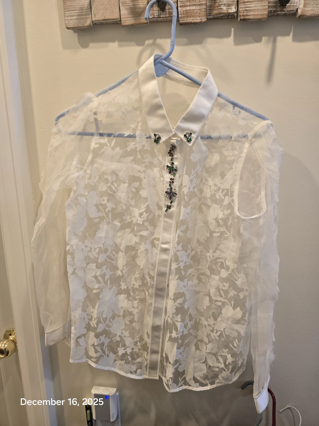 White Floral Embellished Blouse - photo 2