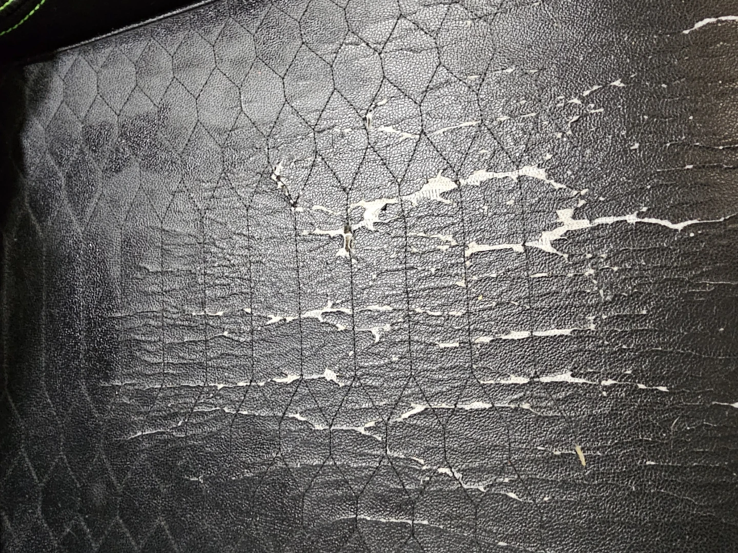 Razer Gaming Chair - Well Used - photo 2