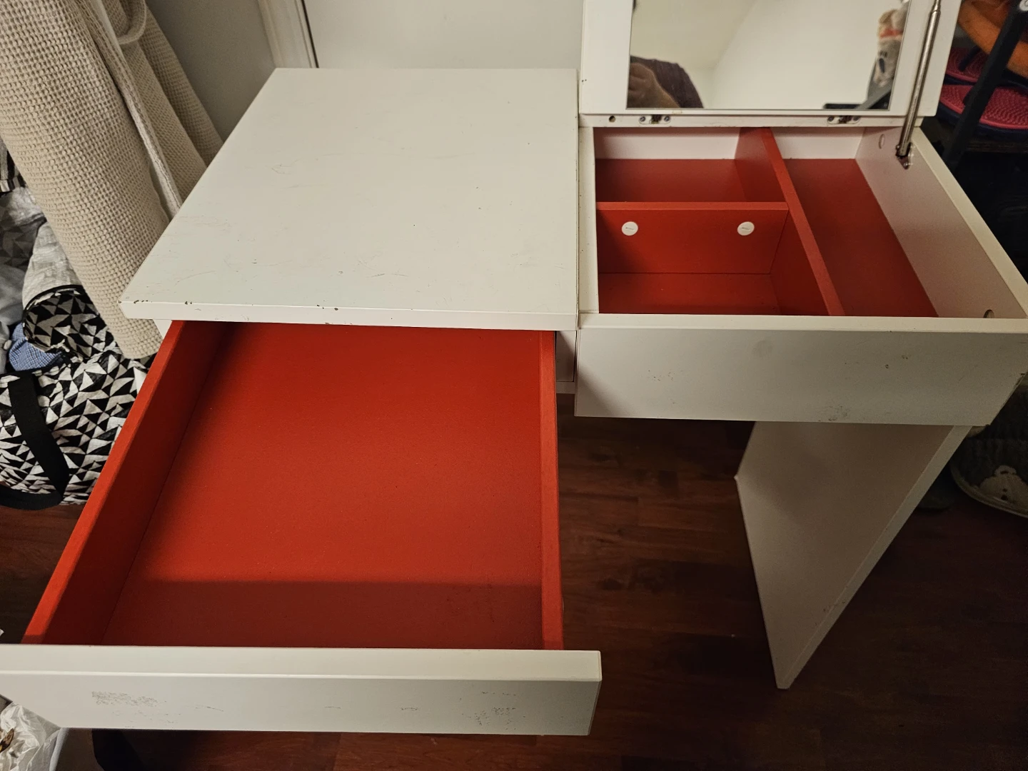 White Vanity Makeup Table with Mirror - photo 2