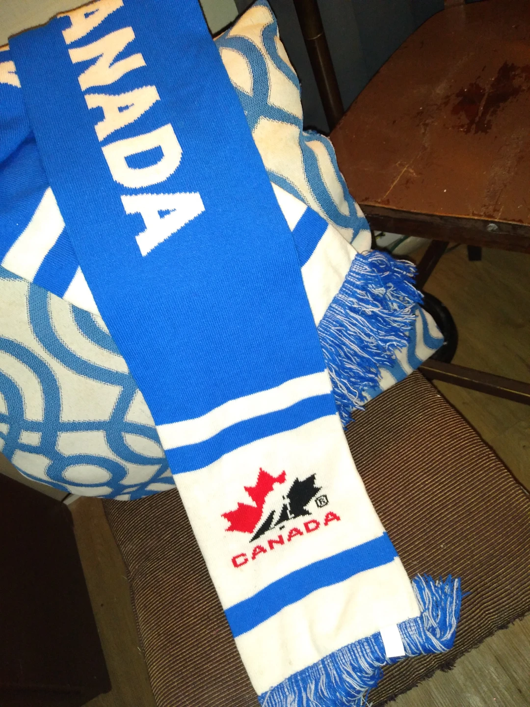 Brand new blue and white hockey night in Canada scarf