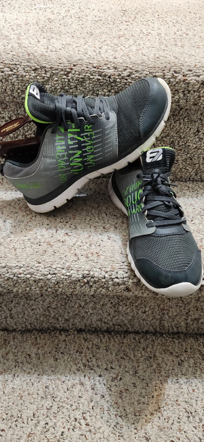 Reebok Running Shoes - Size 7 - photo 2