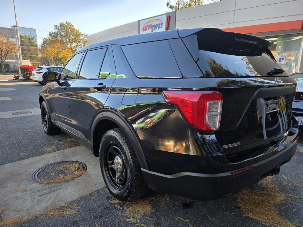 2020Ford Explorer Black SUV - photo 5