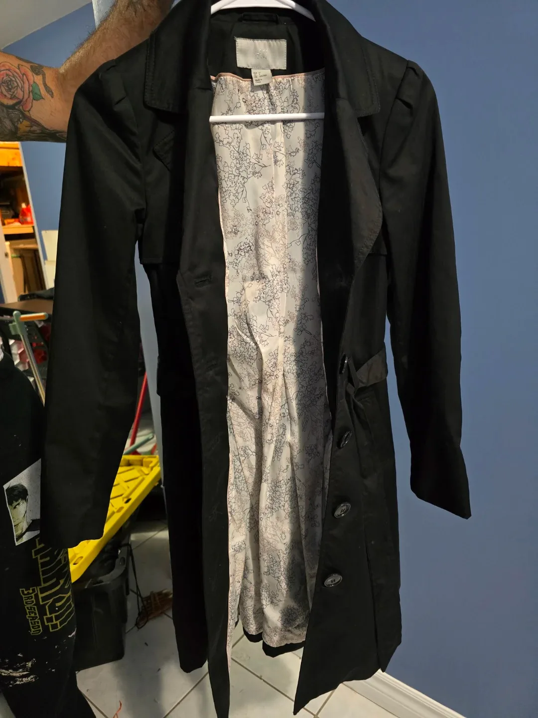Black Trench Coat H&M image indicator(5)
