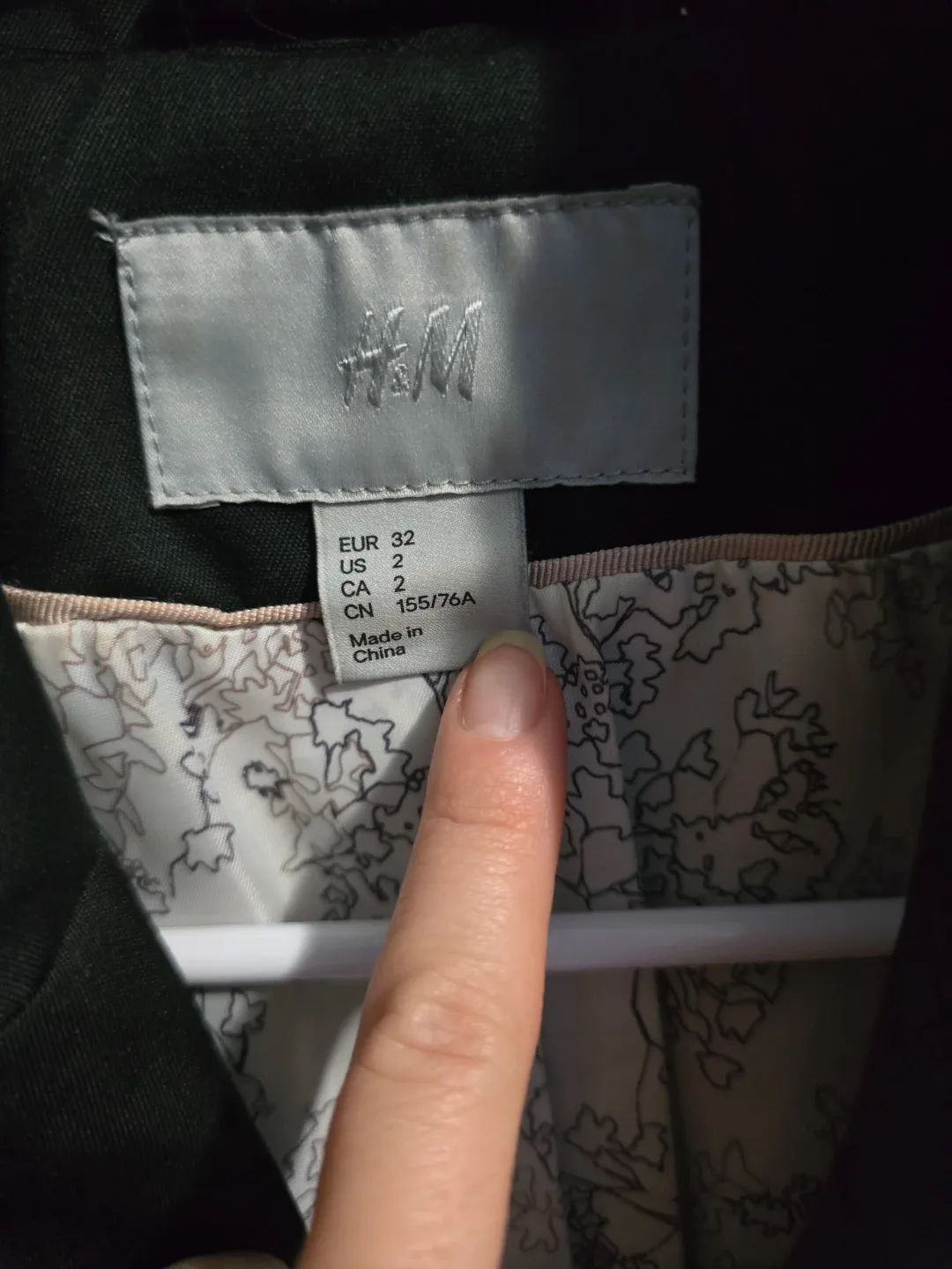 Black Trench Coat H&M image indicator(6)