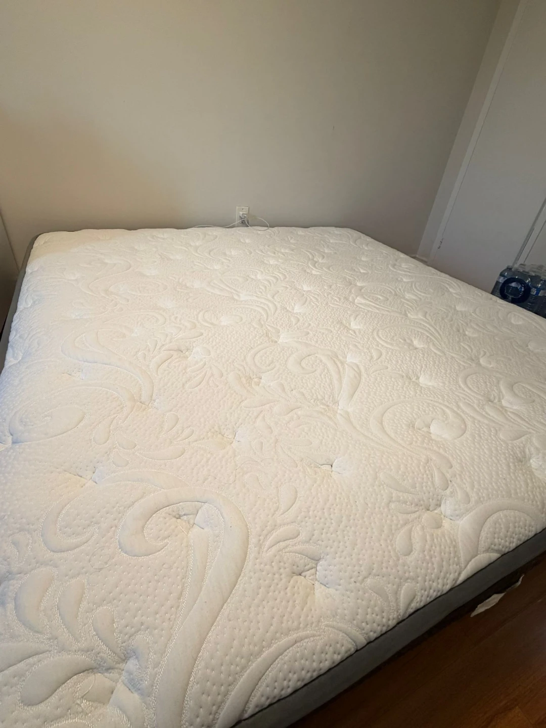 Bassett Hillary Firm Euro Top King Mattress - photo 2