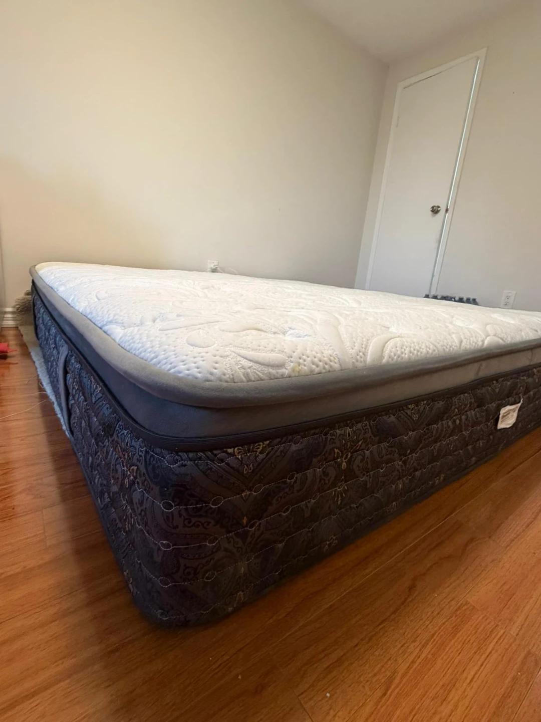 Bassett Hillary Firm Euro Top King Mattress - photo 4