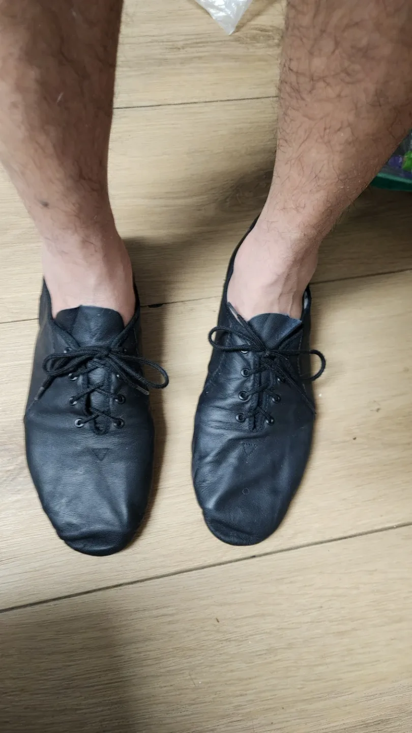 Black leather ballet shoes