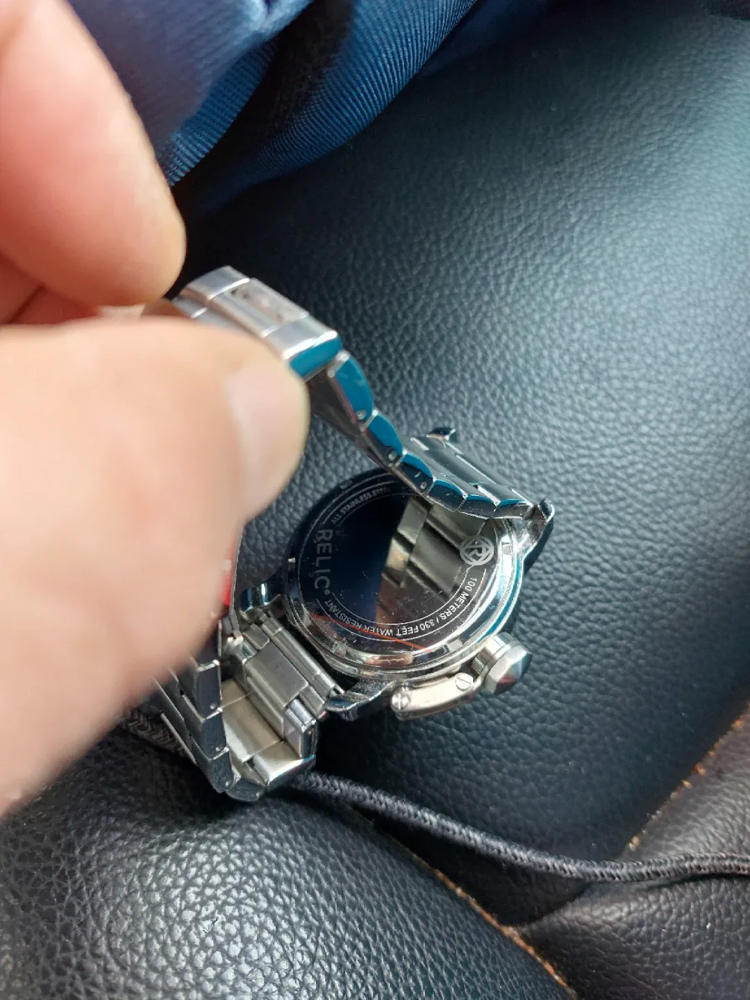 Relic Men's Stainless Steel Watch image indicator(2)