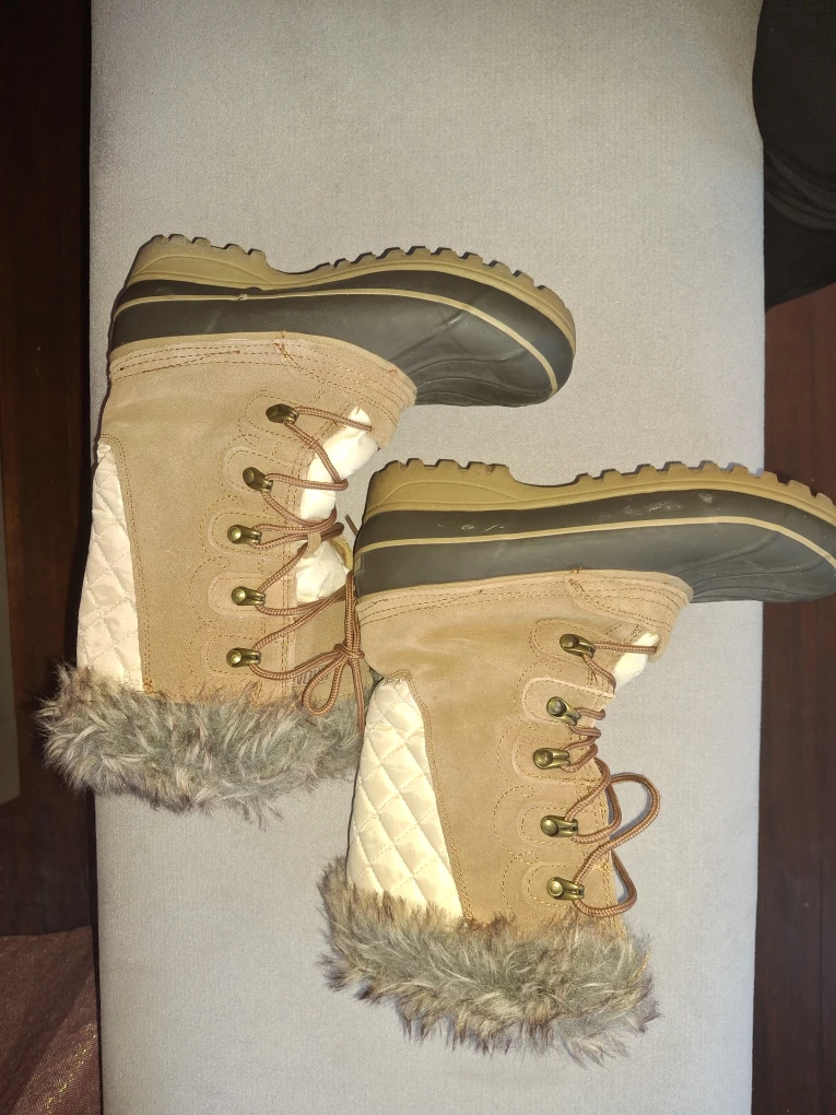 Khombu Winter Boots