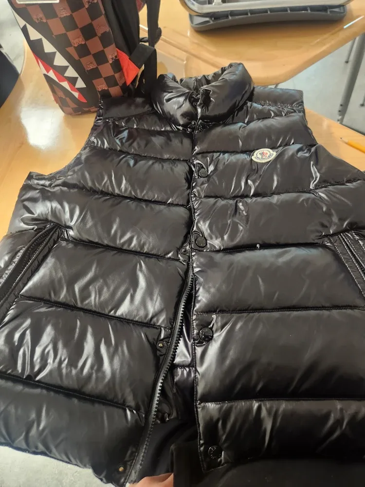 Moncler Black Padded Vest image indicator(8)