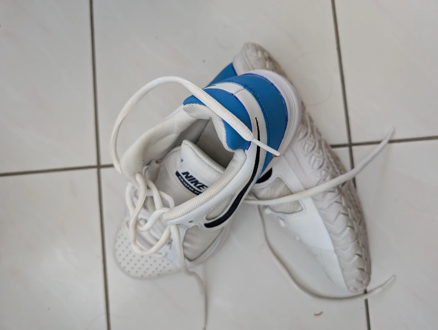 Nike Air White/Blue Tennis Shoes - photo 2