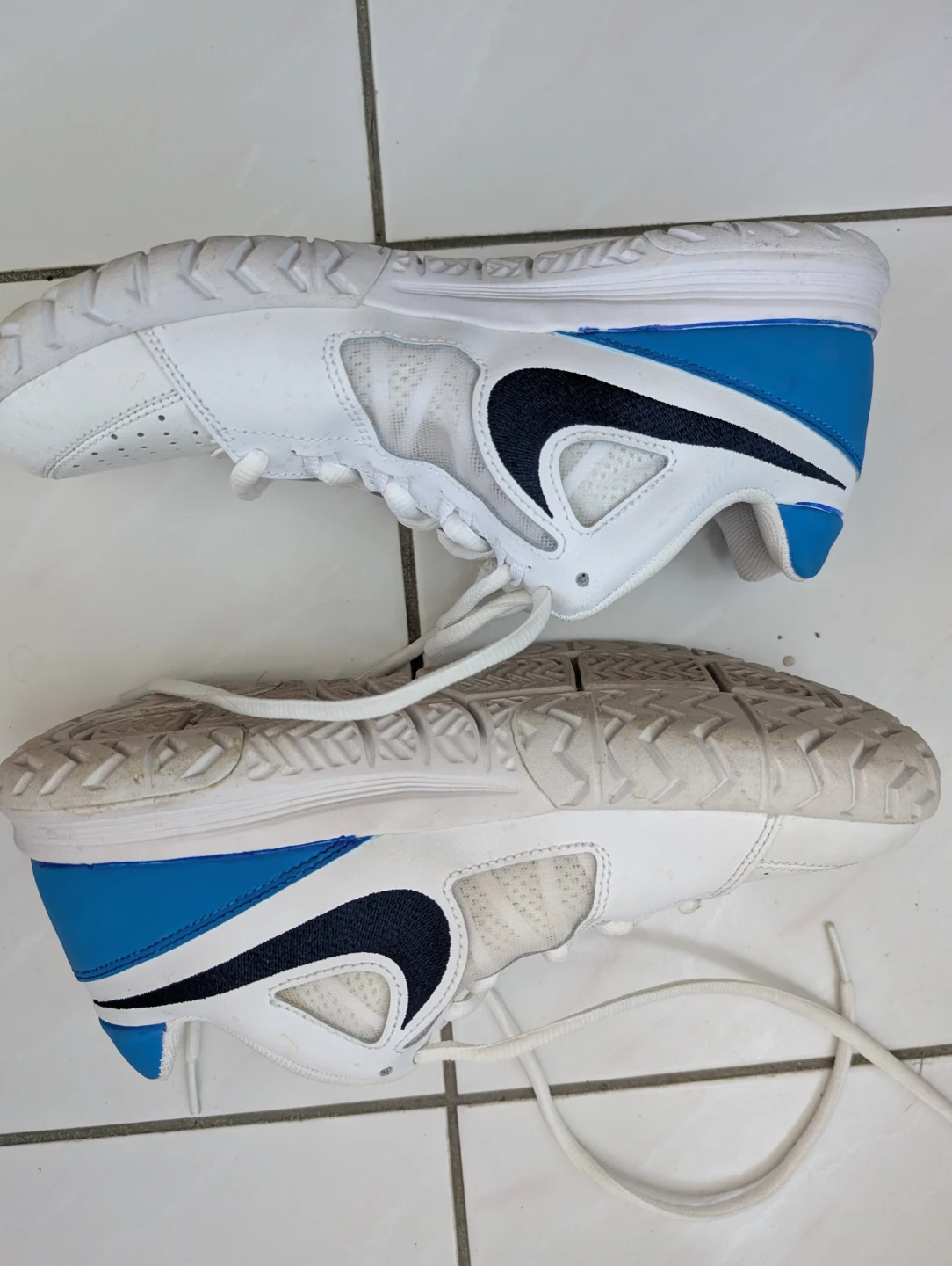 Nike Air White/Blue Tennis Shoes - photo 3