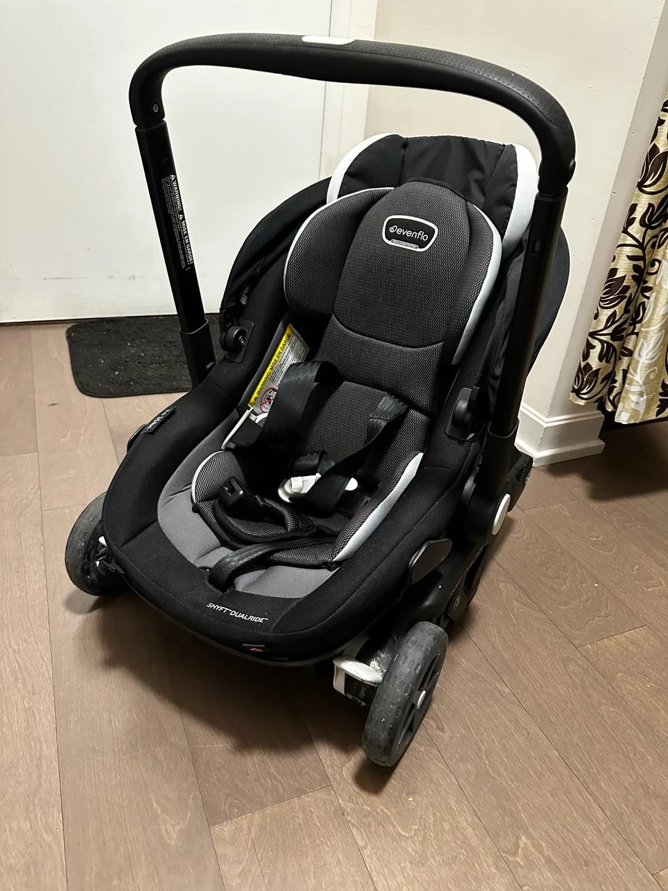 Evenflo Shyft DualRide Infant Car Seat & Stroller - photo 3