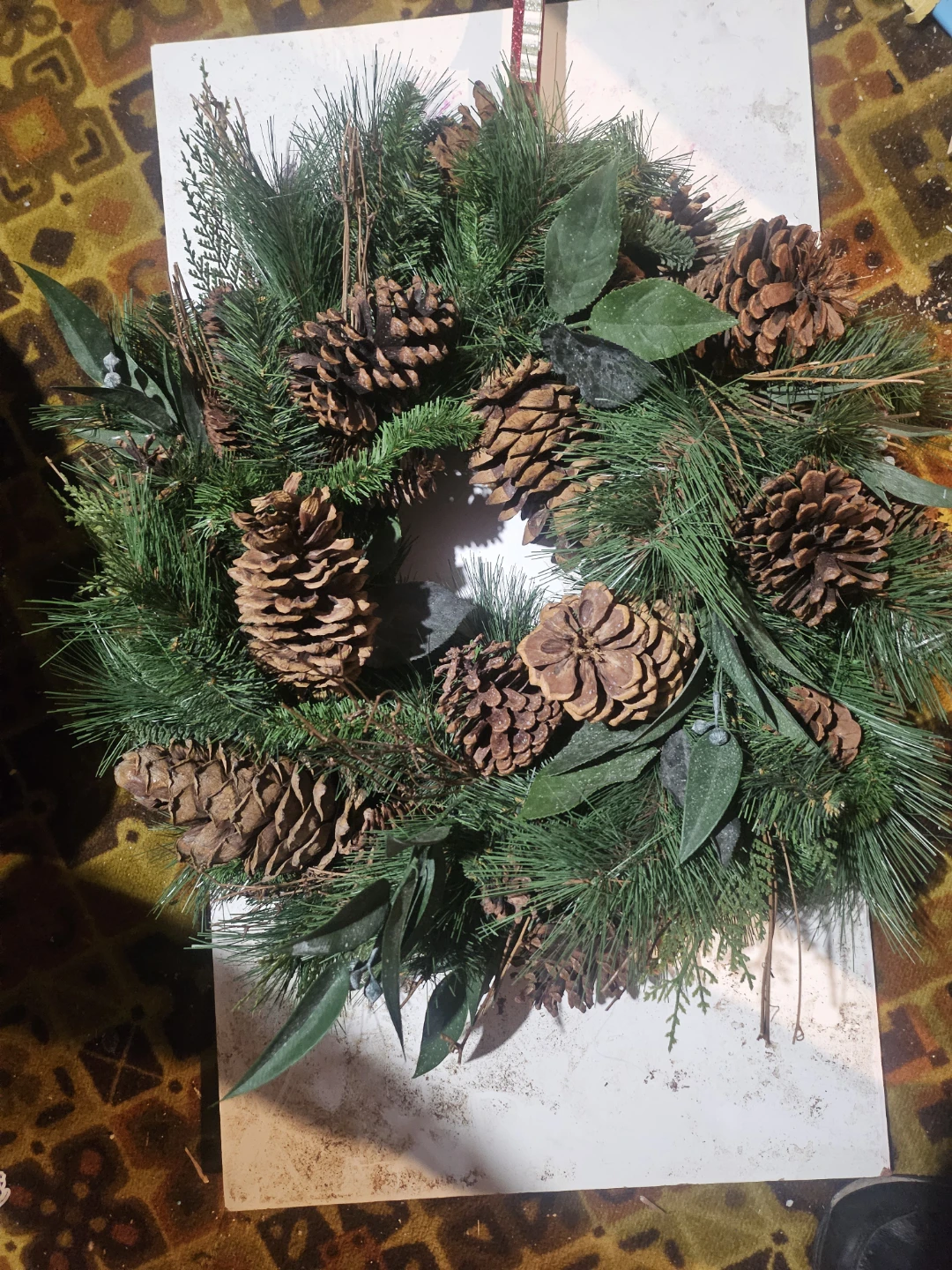 Pine Cone Christmas Wreath
