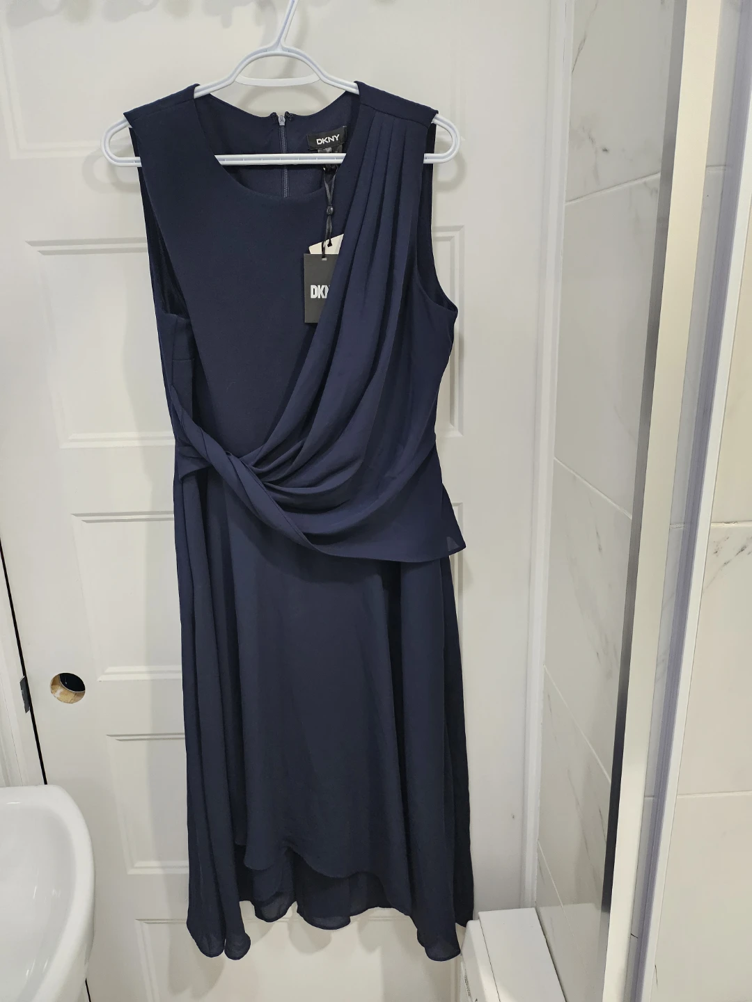 Robe DKNY bleu marine, taille 12, neuve avec étiquette
