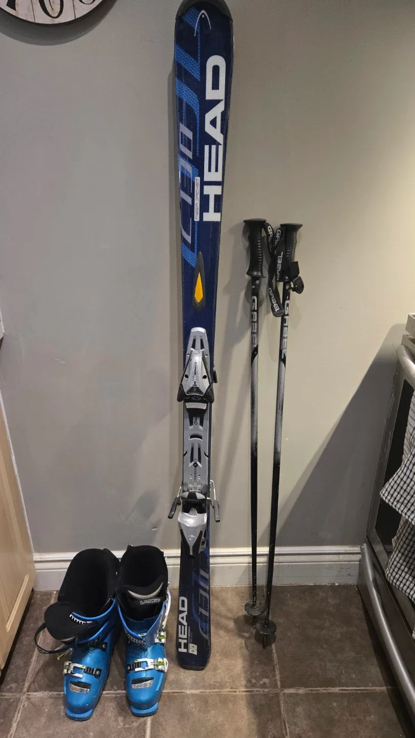 Medium Ski Boots image indicator(2)
