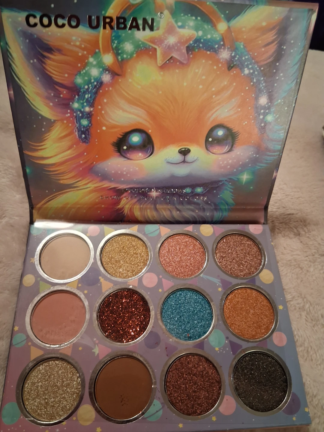 12 color eye shadows - photo 2