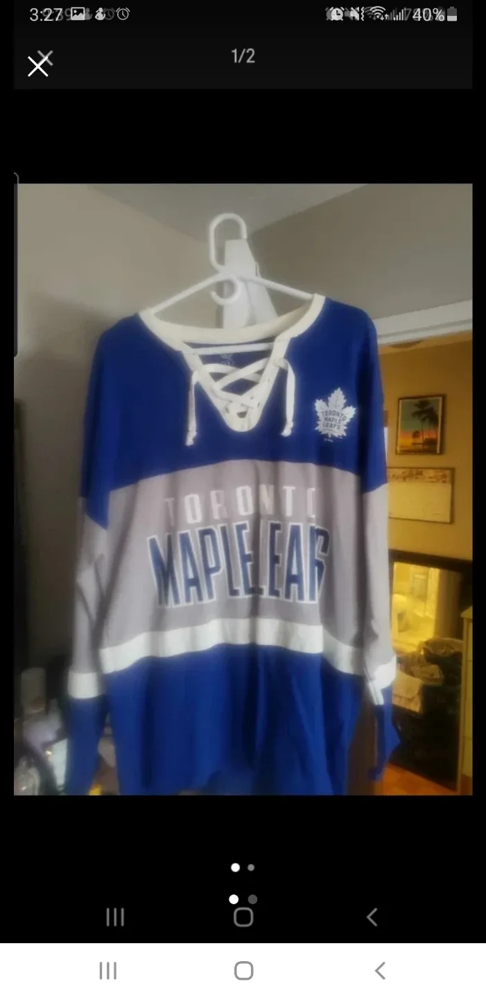 Toronto Maple Leafs Hockey Jersey - Size L