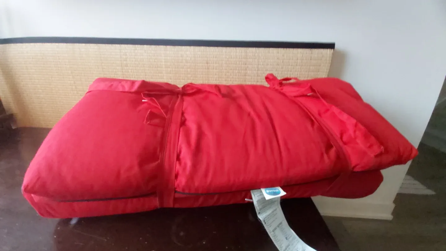 Tatami Mat with Red Futon image indicator(4)