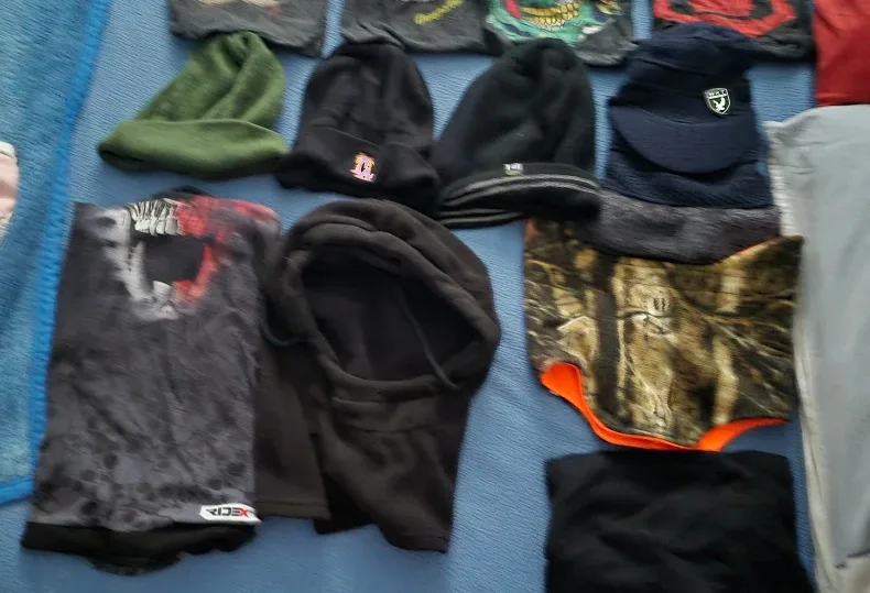 Winter accessories & Long Jong image indicator(2)